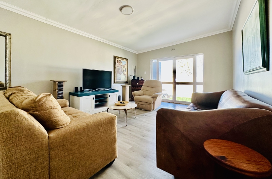 5 Bedroom Property for Sale in Onrus Western Cape